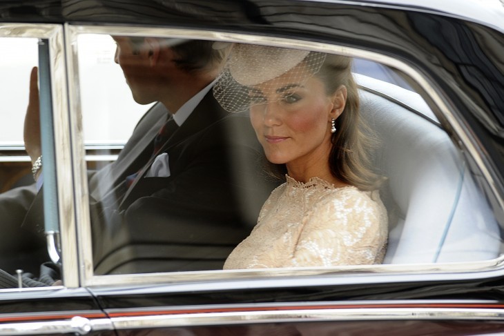 Photo of the duchess in another car back seat.