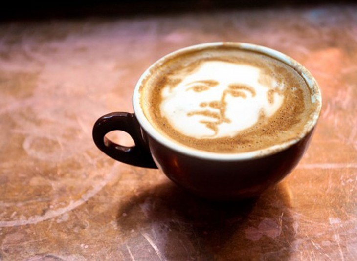 Photo of a cappucino coffee with the face of Barack Obama in it