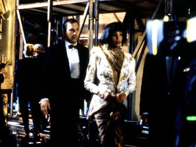 Photo of Kevin Costner guarding Whitney Houston in the movie The Bodyguard