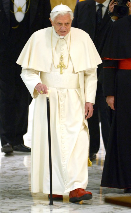 Benedict XVI photo with red shoes with fat rubber soles