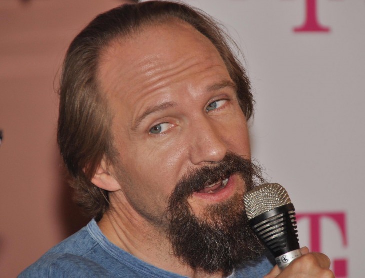 Photo of Ralph Fiennes's beard, which is dark and scraggly and chin-centric