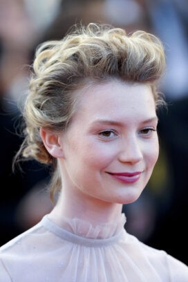 Mia Wasikowska