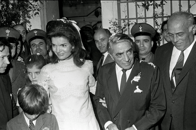 Photo of the wedding of Ari Onassis and Jackie Kennedy