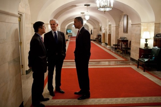 2011: John Bryson (center) with President Obama and outgoing Commerce Secretary Gary Locke. (White House photo by Pete Souza)