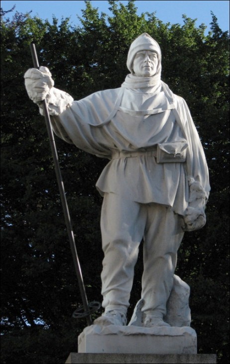 Kathleen Scott's statue of her husband, Robert Falcon Scott